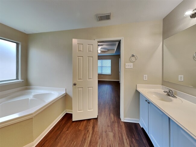 Building Photo - 4623 Trinity River Ct