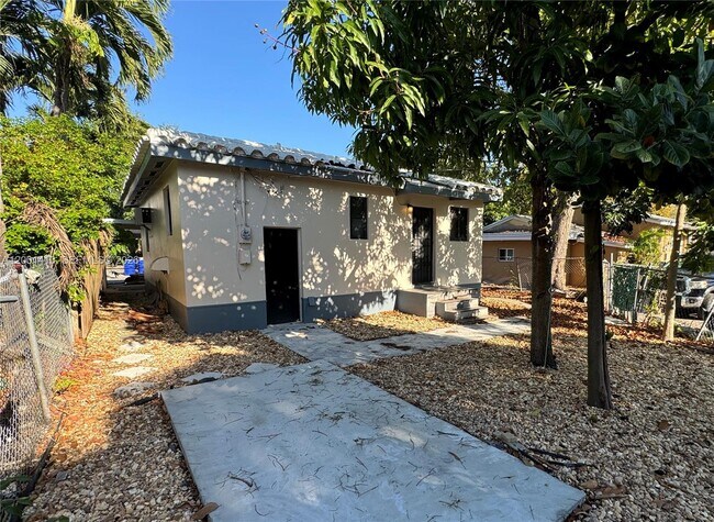 Building Photo - 5530 NW Miami Ct