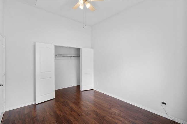 Building Photo - 111 Harbour Town Cir