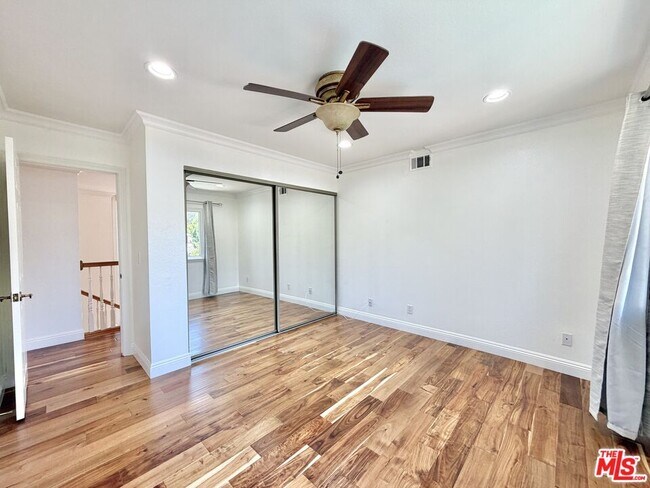Building Photo - 1615 Wellington Pl