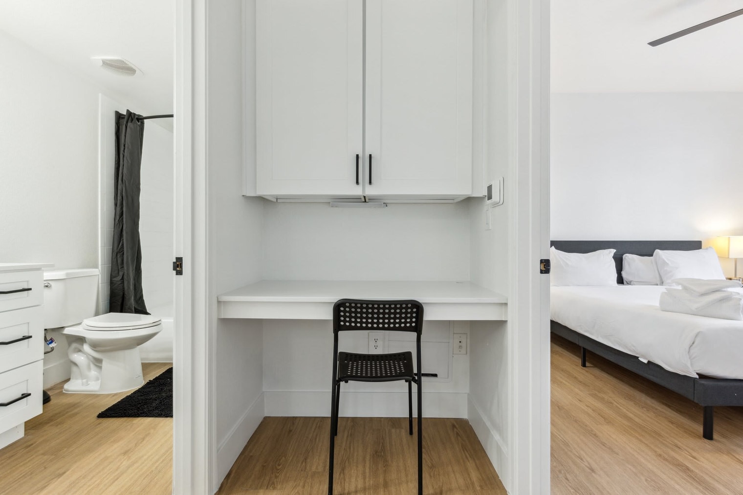 Building Photo - 9450 W Cabela Dr