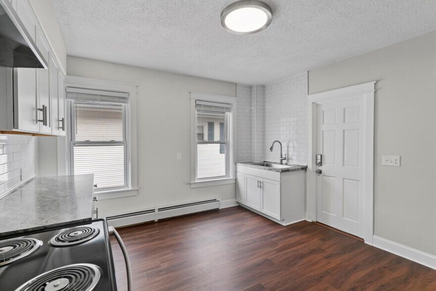 Building Photo - 29 Cole St