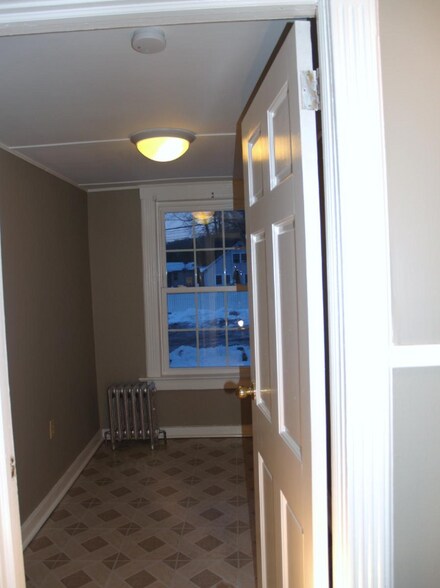 Building Photo - 506 Stafford Rd