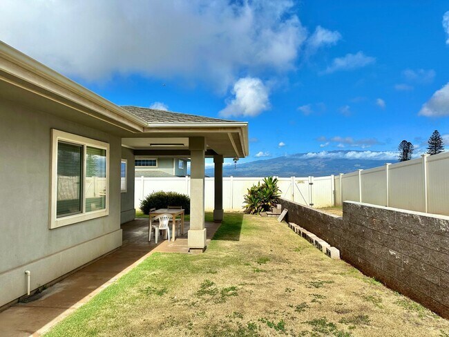 Building Photo - 3 Bedroom / 2.5 Bathroom House for rent in the Waiolani Mauka Subdivision. Pet friendly!