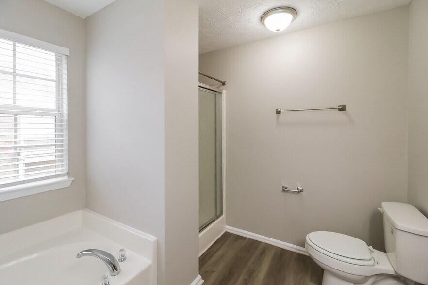 Building Photo - 420 Townsend Bend