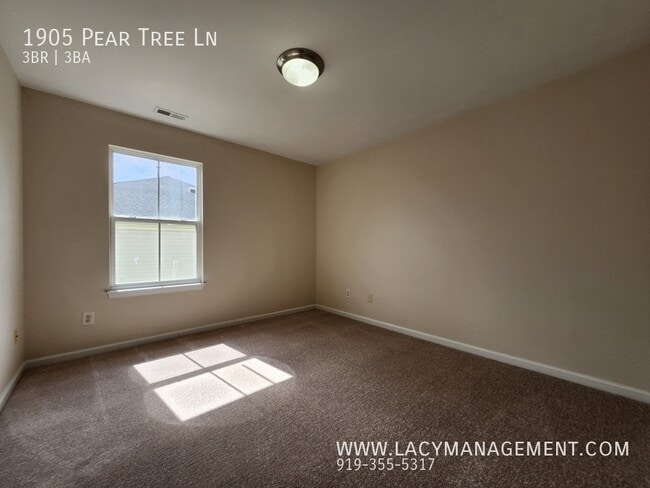 Building Photo - 1905 Pear Tree Ln