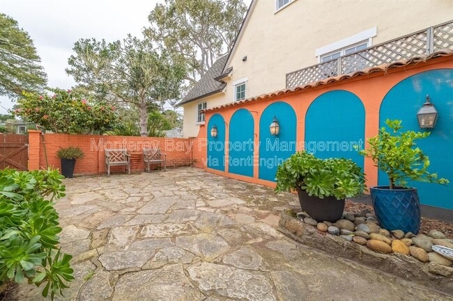 Building Photo - 940 14th St