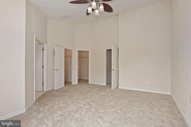 Building Photo - 22052 Dilworth Square