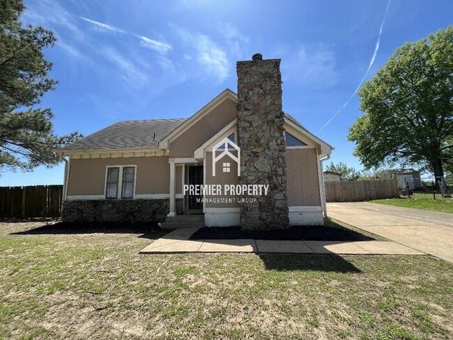 Primary Photo - 3525 Chevron Cove