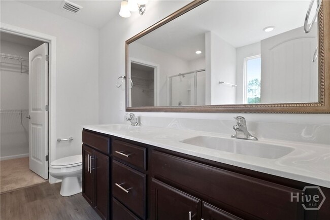 Building Photo - 106 Brookline Dr