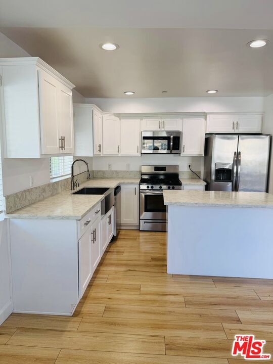 Building Photo - 246 Catalina St