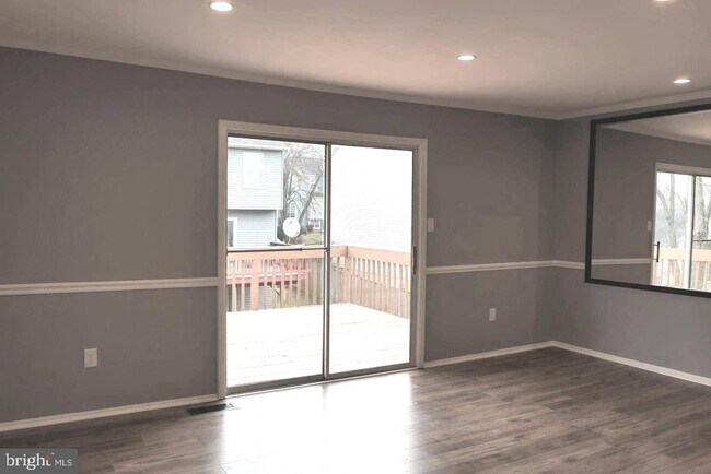 Building Photo - 15 Cherry Manor Ct