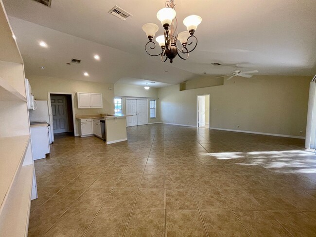 Building Photo - Available Now- 3 bedroom- 2 bath 2 car gar...