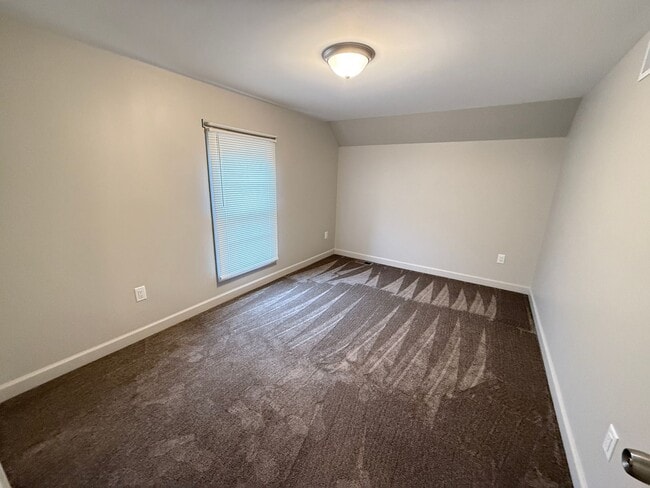 Building Photo - NEW REMODELED- 2 bedroom duplex