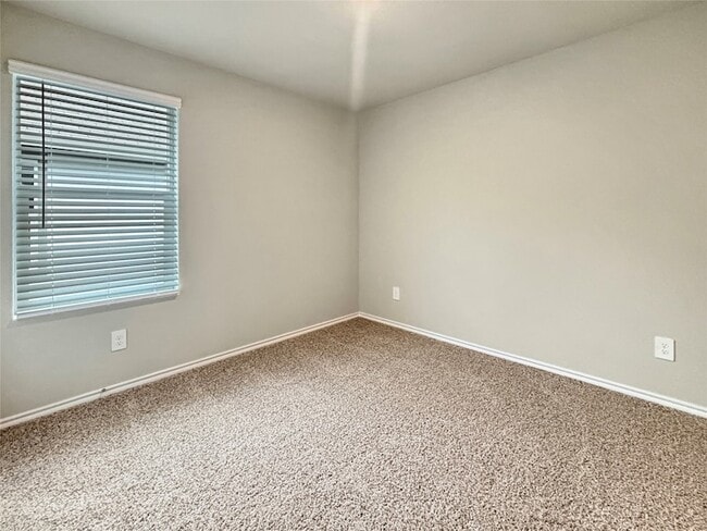 Building Photo - 5544 Flannel Ln