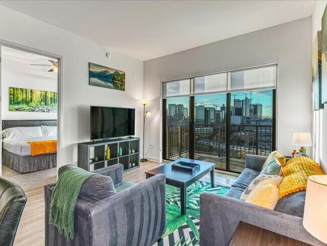 Building Photo - 2121 Holcombe Blvd