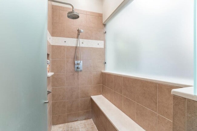 Building Photo - 13415 Pino Ridge Pl NE