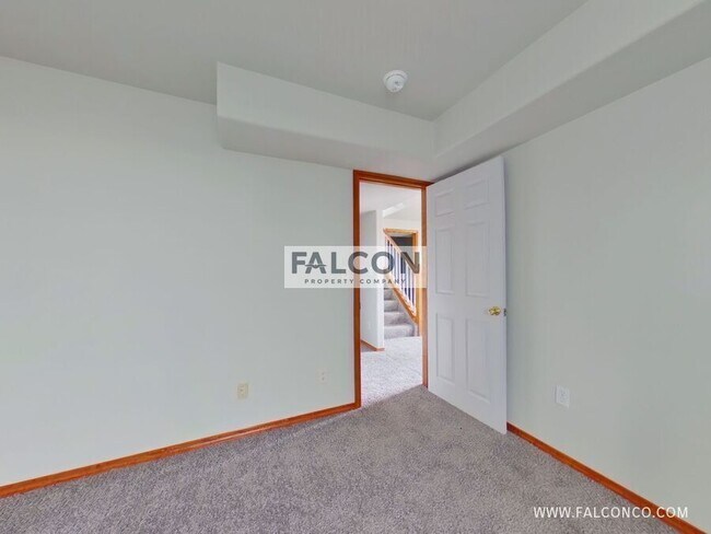 Building Photo - 5982 Corinth Dr