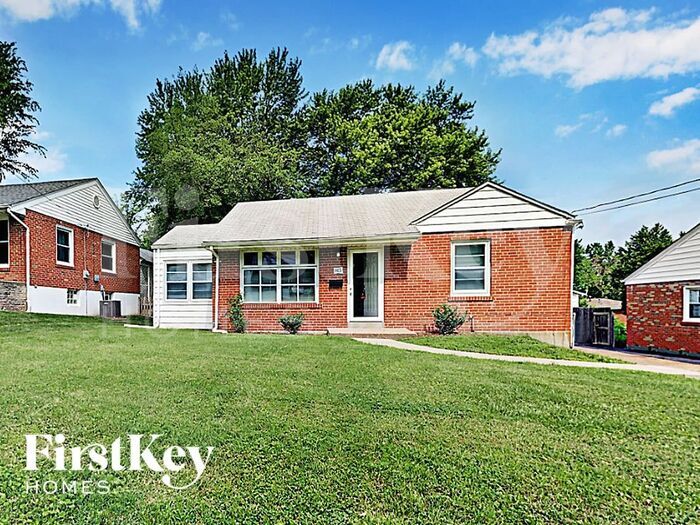 Primary Photo - 815 St Jean St