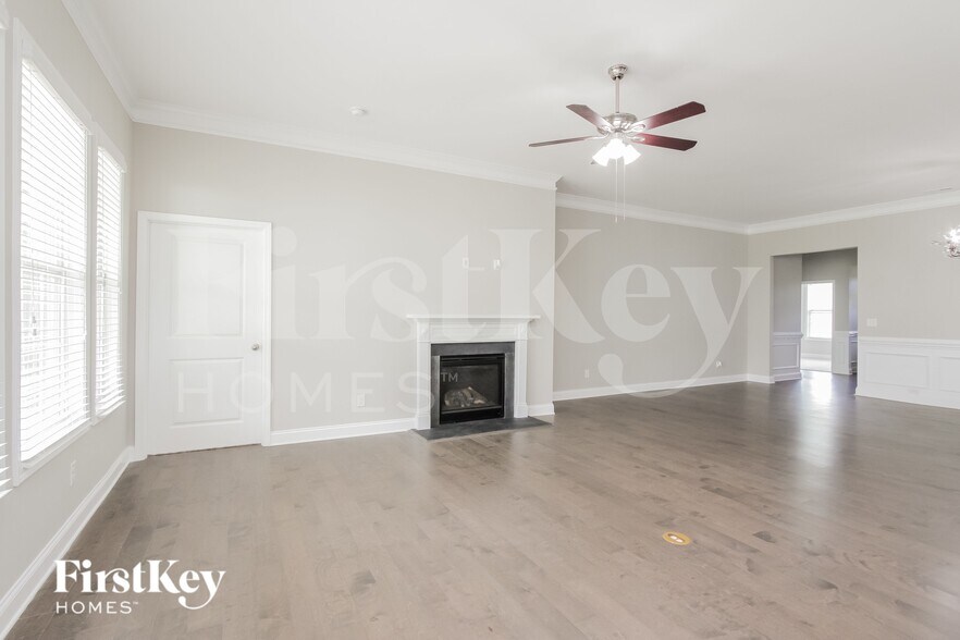 Building Photo - 3817 Norman View Dr