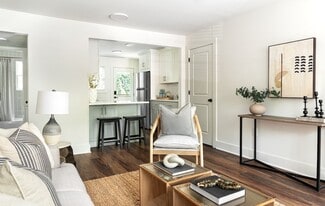 Building Photo - 170 Waverly Way