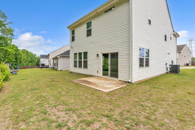 Building Photo - Elegant 3BR/2.5BA Home with Loft & 2-Car Garage in Persimmon Hill $2,100/mo rent