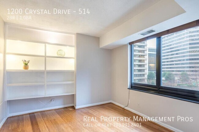 Building Photo - 1200 Crystal Dr