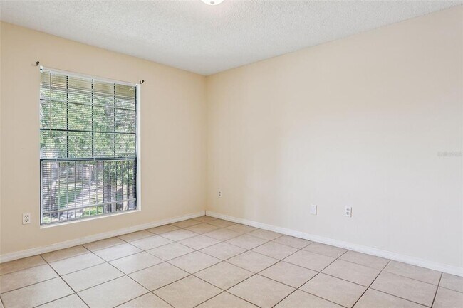 Building Photo - 8645 Fancy Finch Dr