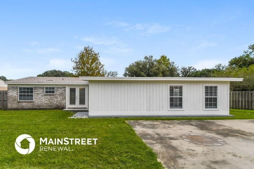 Building Photo - 2130 Liscard Rd W