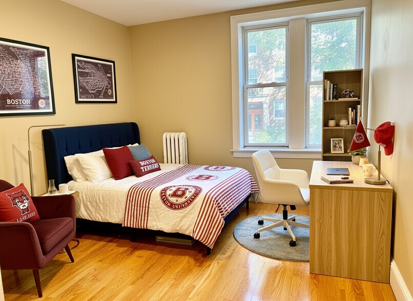 Building Photo - 328 Saint Paul St