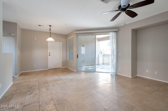 Building Photo - 1633 E Lakeside Dr
