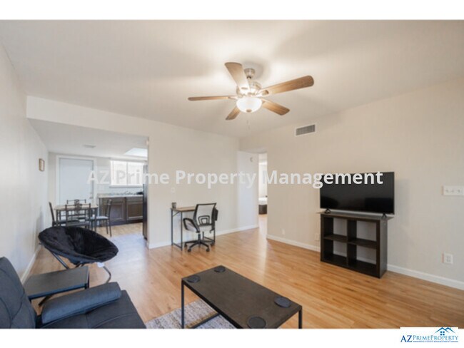 Building Photo - Wow! Absolutely gorgeous remodeled Mesa 2/...