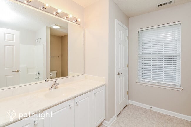 Building Photo - 110 Creeks End Circle, Mills River, NC, 28759