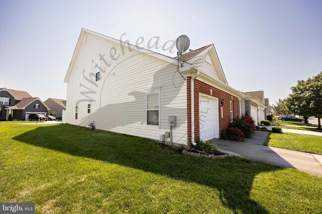 Building Photo - 9549 Wedge Way