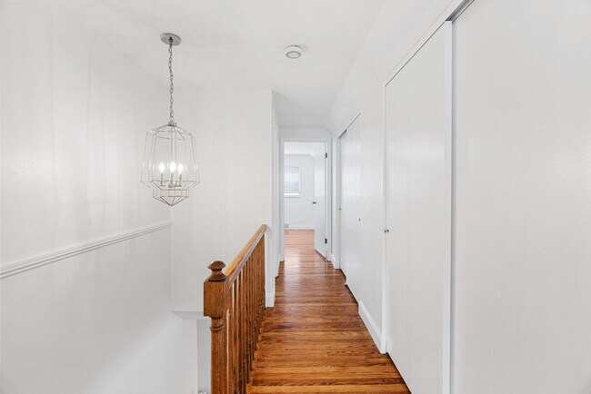 Building Photo - 5382 Kings Park Dr