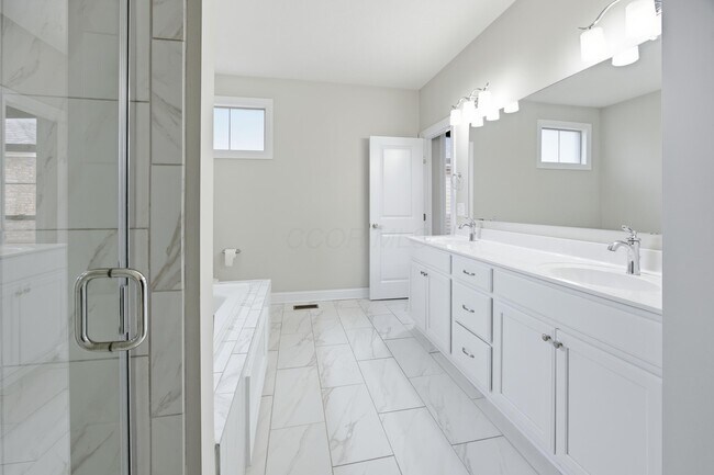 Building Photo - 8057 Pleasant Dr