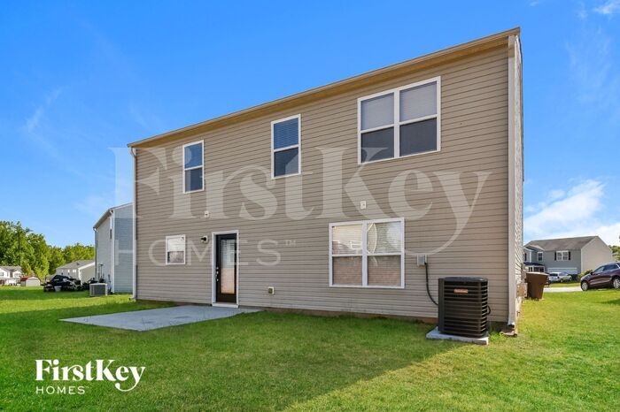 Building Photo - 3912 SE Jack Pine Ct