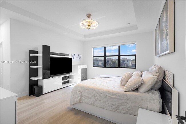 Building Photo - 4335 SW 174th Ave