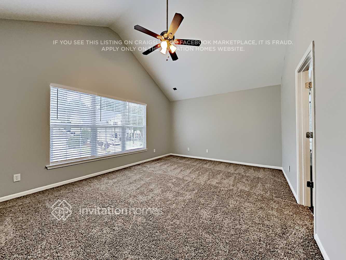 Building Photo - 5211 Bentgrass Run Dr