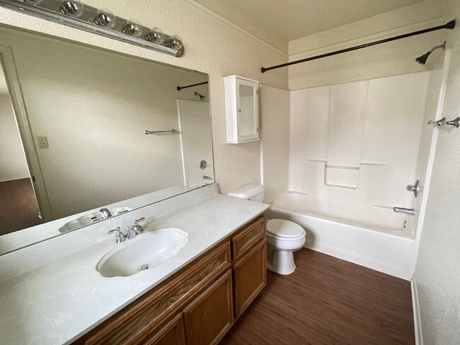 Building Photo - 3914 Oak Valley Dr