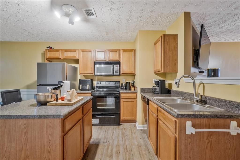 Building Photo - 2870 Vining Ridge Terrace