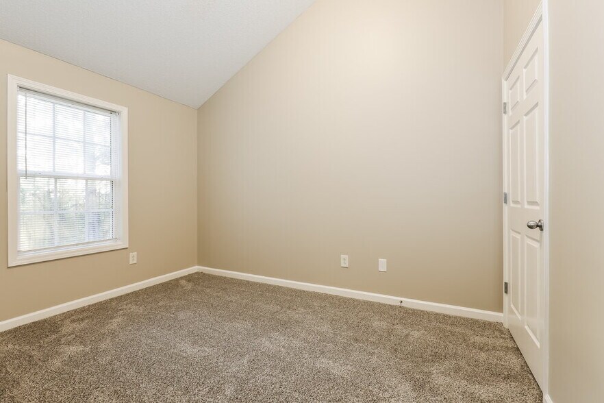 Building Photo - 615 Beddick Ln