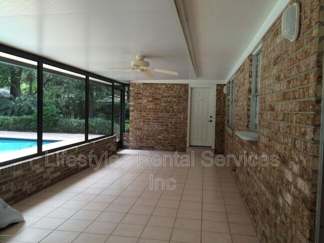 Building Photo - 1603 Arrowhead Trail