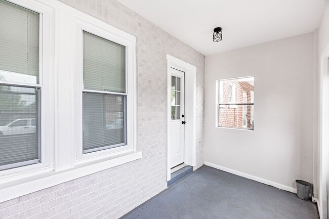 Building Photo - 3 bedroom, 1 bathroom home in City of Wilmington