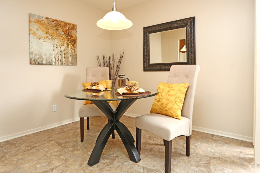 Dining Area - 2 Bedroom - Maroa Park Apartments