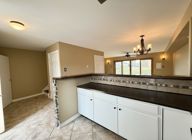 Building Photo - 1 Kings Ct