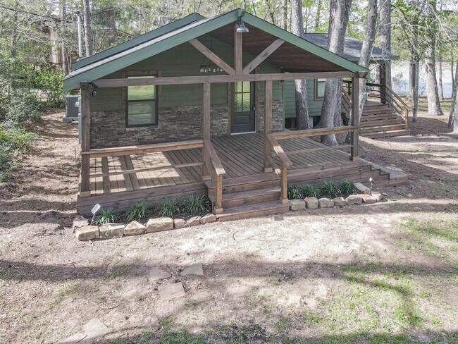 Building Photo - 9126 Lazy Ln