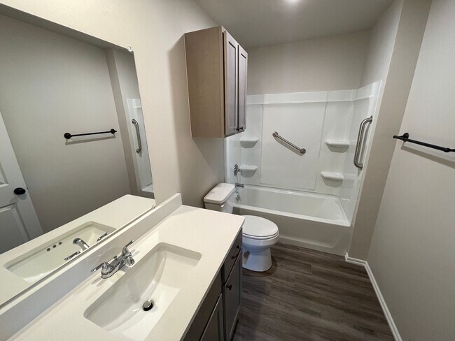 Building Photo - NEW SENIOR COMMUNITY! 55 & UP! 2 bed 2 ful...