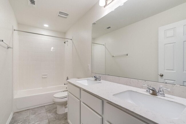 Building Photo - 624 Kolbo Dr