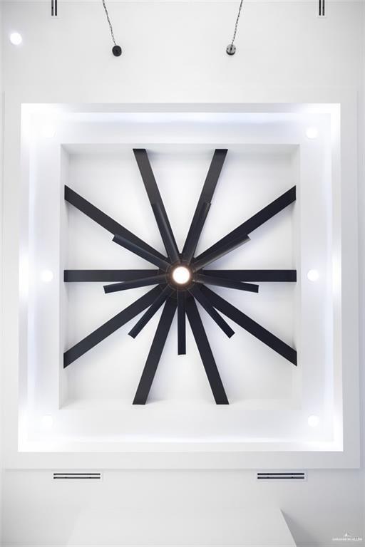 Building Photo - 19 Rabbit Run Ave